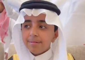 لحظة عظيمة تستحق التقدير شباب أتمّوا حفظ القرآن الكريم كاملًا، بعد رحلة من الصبر والاجتهاد والتوفيق من الله، مشهد يشرح الصدر ويزرع الأمل، ويذكرنا أن الإنجاز الحقيقي هو القرب من كتاب الله. 🤍